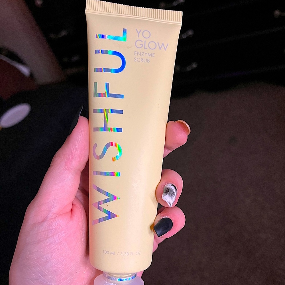 Wishful Yo Glow Enzyme Scrub
